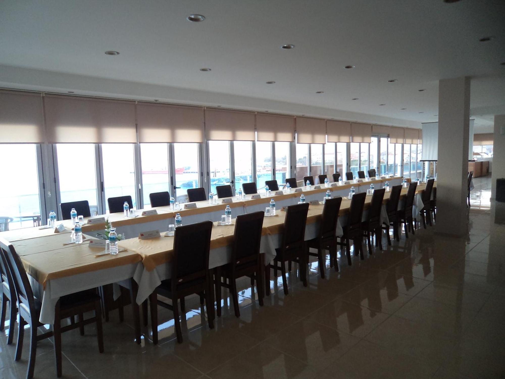 Perla Hotel Дікілі Екстер'єр фото