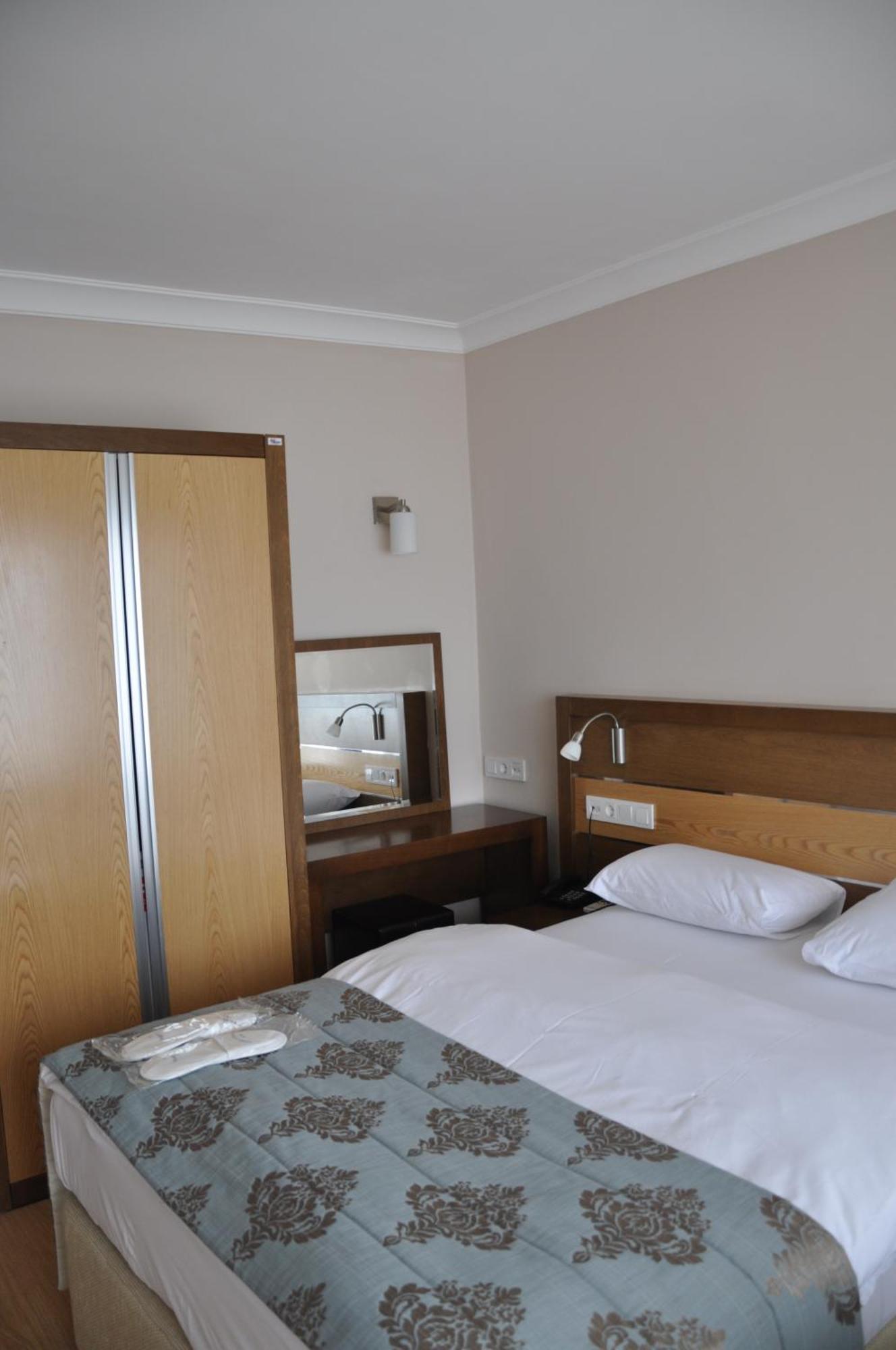 Perla Hotel Дікілі Екстер'єр фото