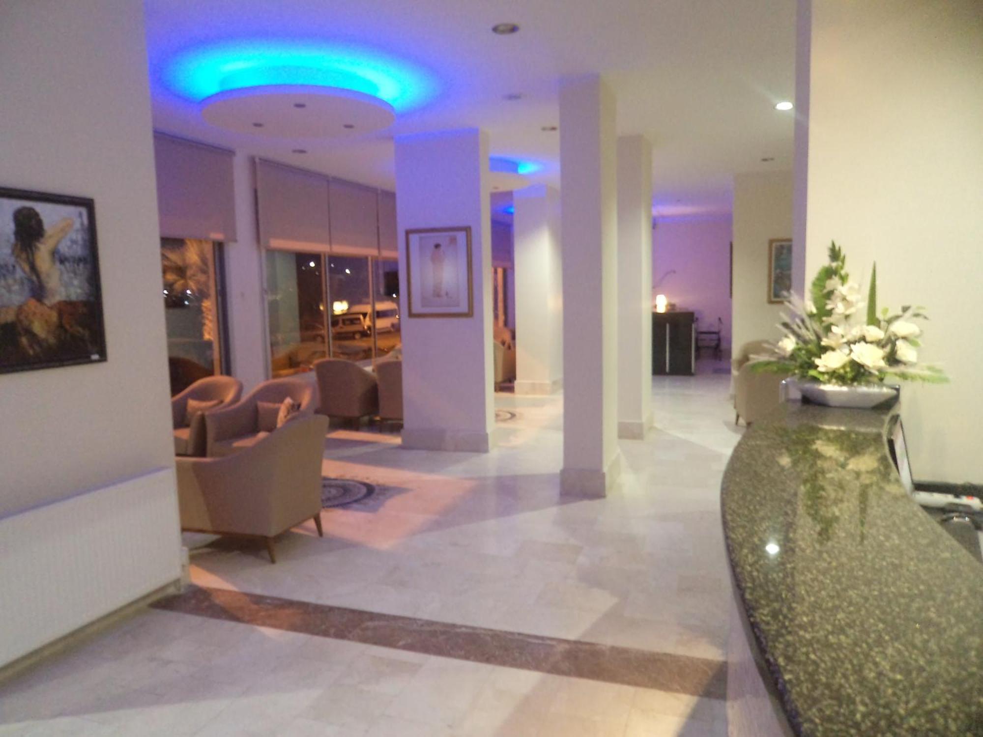 Perla Hotel Дікілі Екстер'єр фото