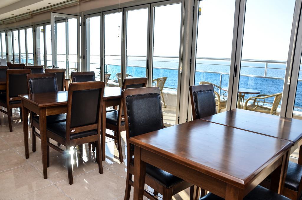Perla Hotel Дікілі Екстер'єр фото