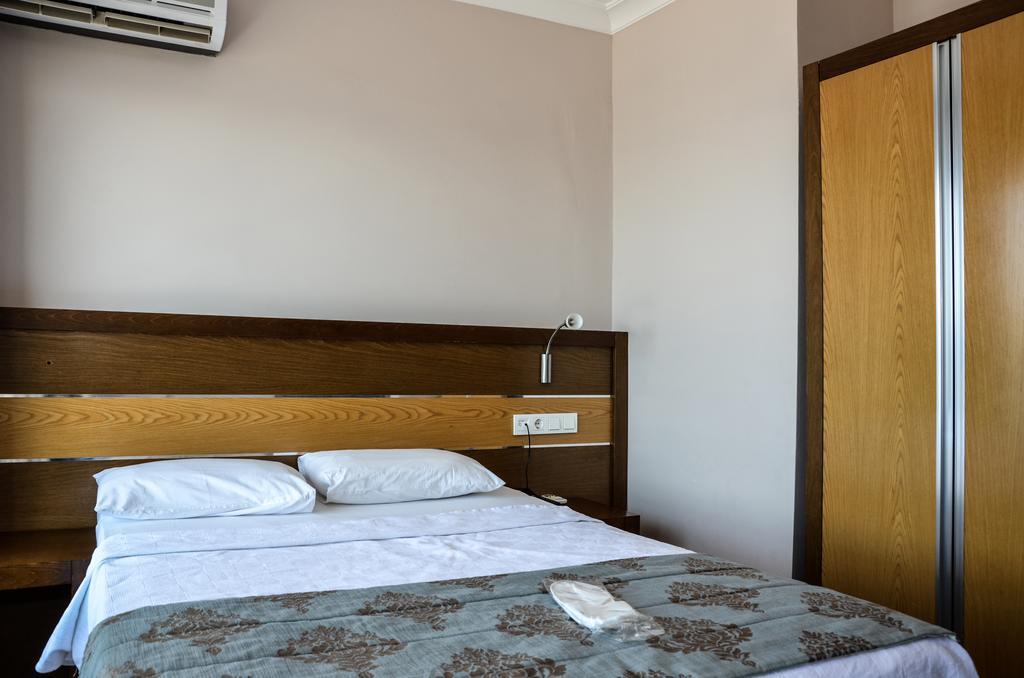 Perla Hotel Дікілі Екстер'єр фото