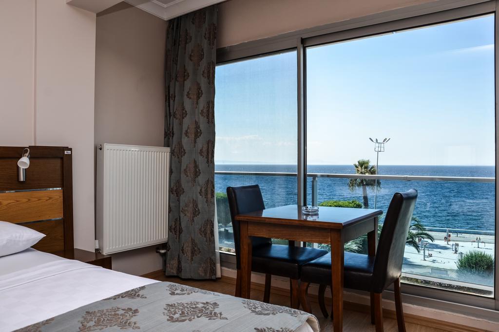 Perla Hotel Дікілі Екстер'єр фото