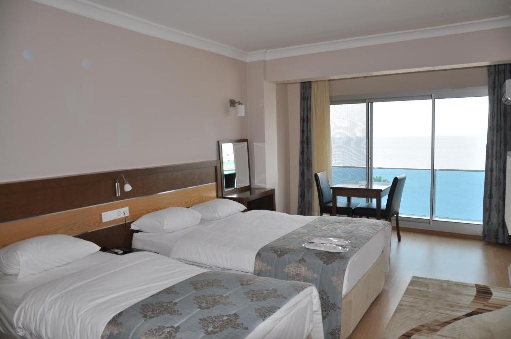 Perla Hotel Дікілі Екстер'єр фото