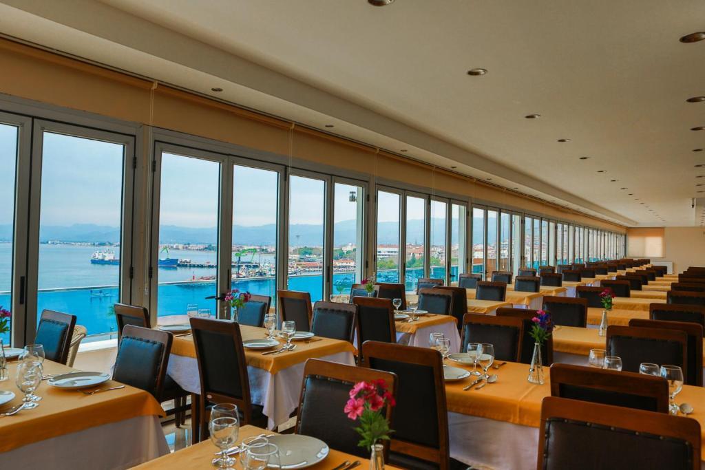 Perla Hotel Дікілі Екстер'єр фото